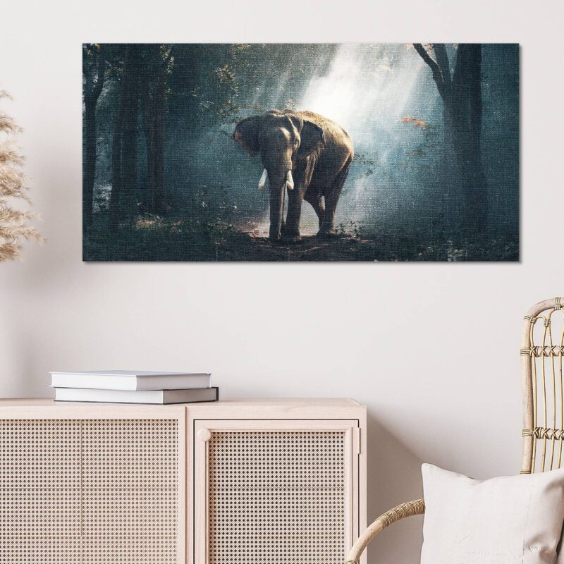 Elefant im Wald – Bild 2